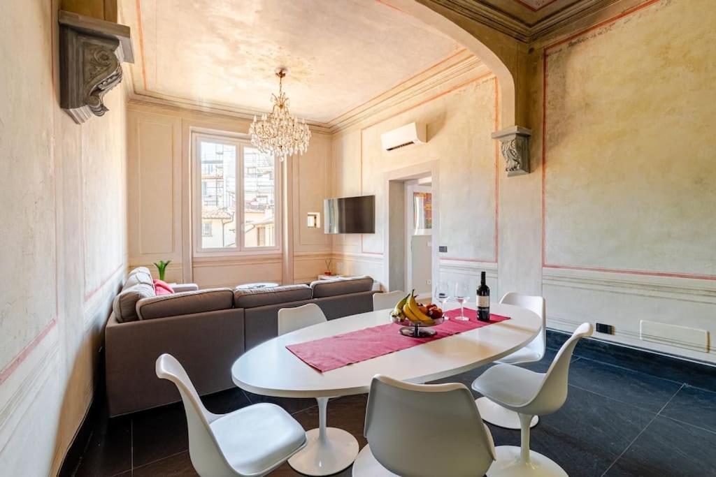 Apartment Next To The Cathedral Duomo Florenz